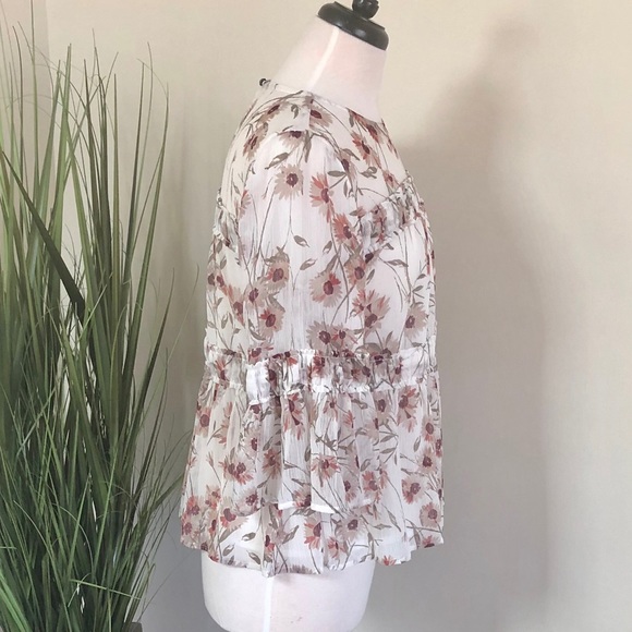 Floral Ruffle Blouse - Picture 4 of 5